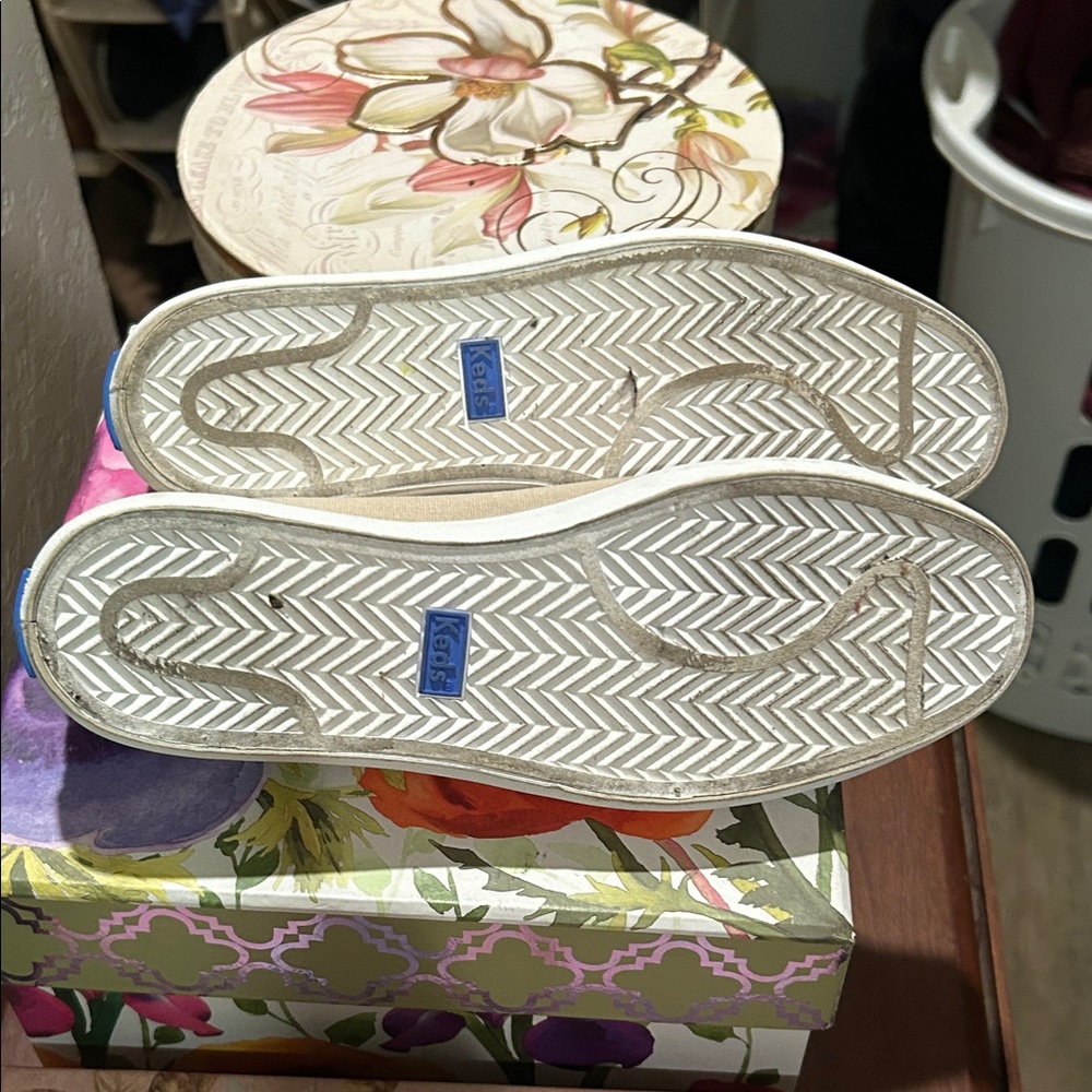 Keds Women's Beige Canvas Sneakers NWOT - Picture 6 of 6